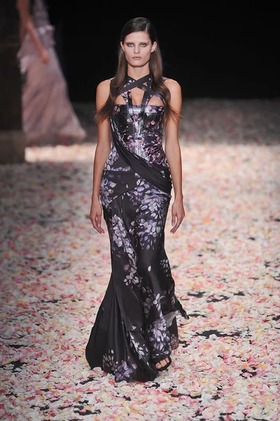 Look 26